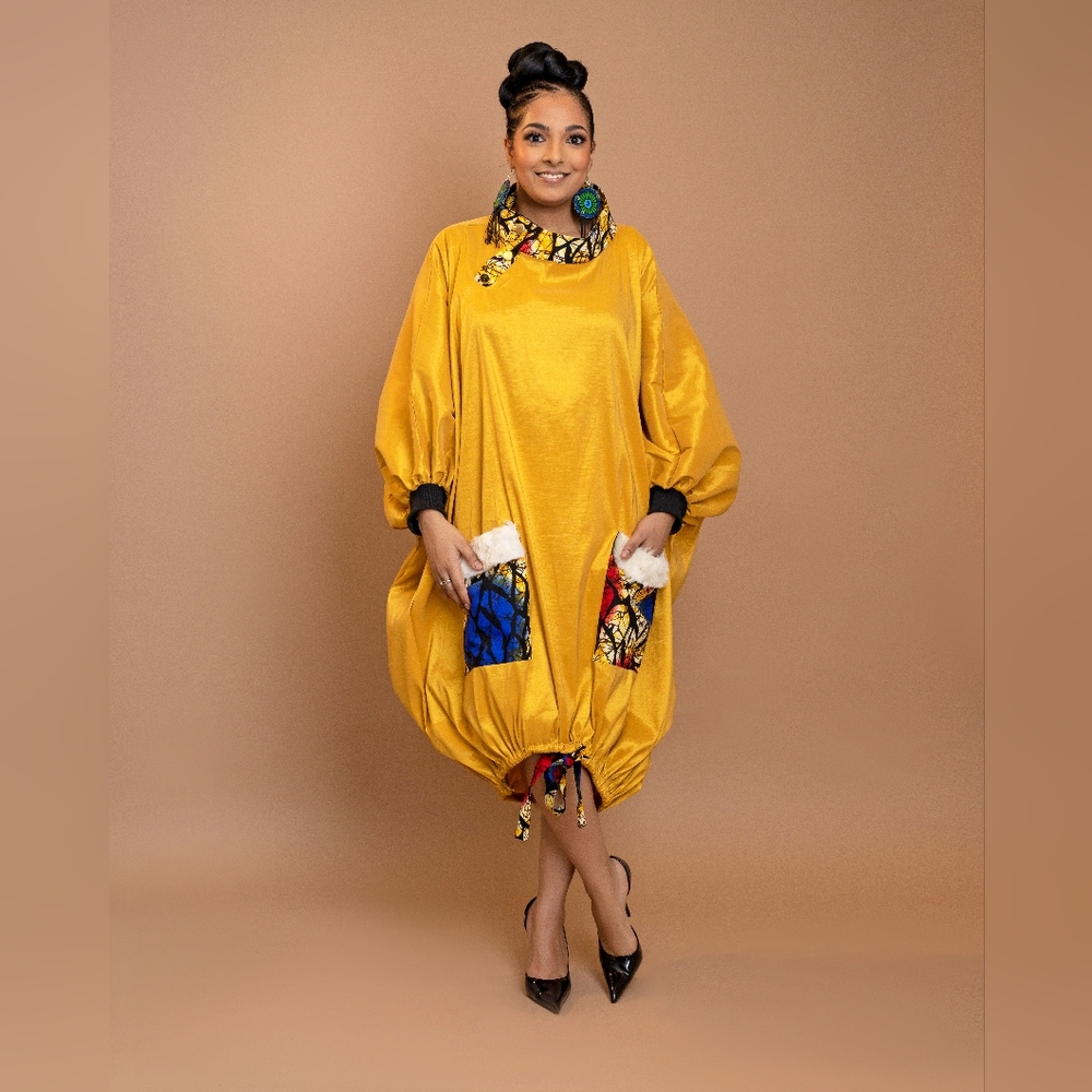 Women's Oversized tie dress in gold and red
